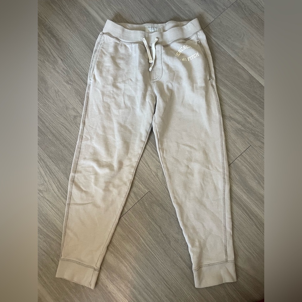 Abercrombie & fitch comfy cream sweatpant joggers with elastic waist